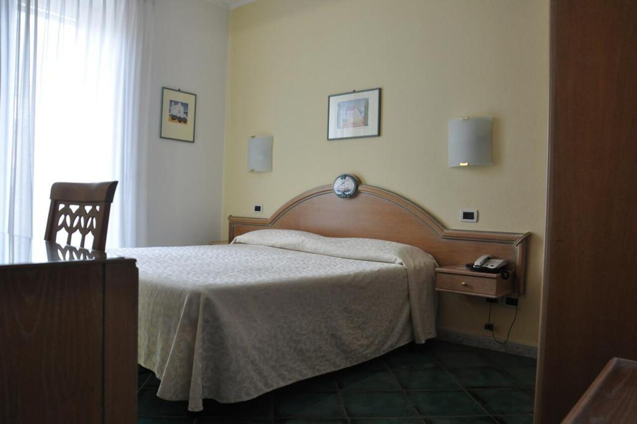 Hotel La Marticana イスキア島 エクステリア 写真