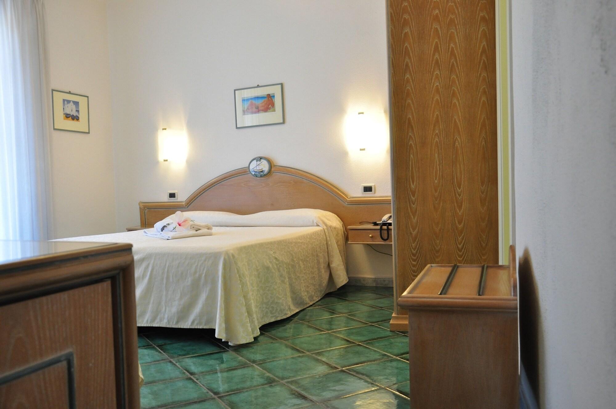 Hotel La Marticana イスキア島 エクステリア 写真