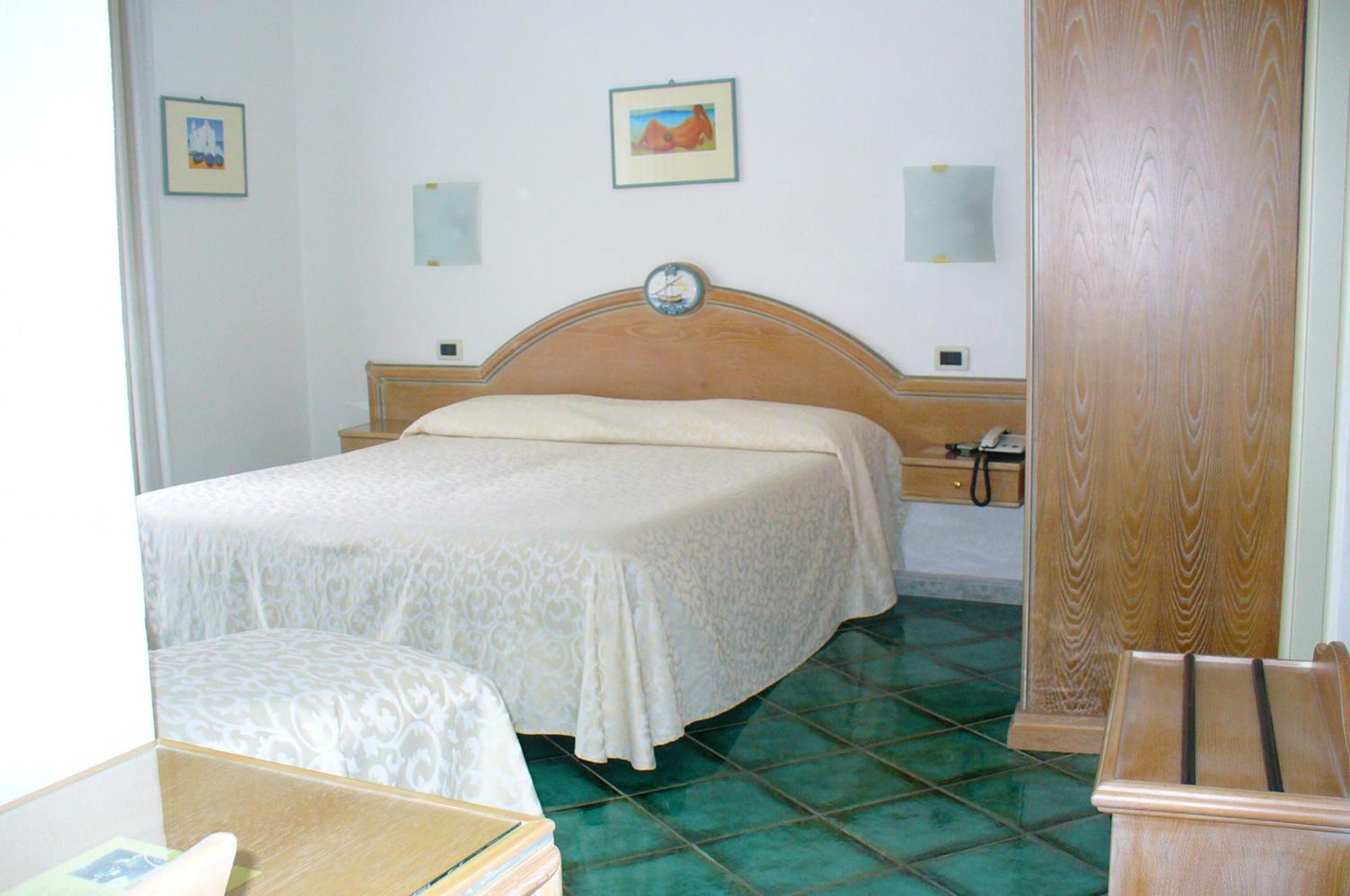 Hotel La Marticana イスキア島 エクステリア 写真