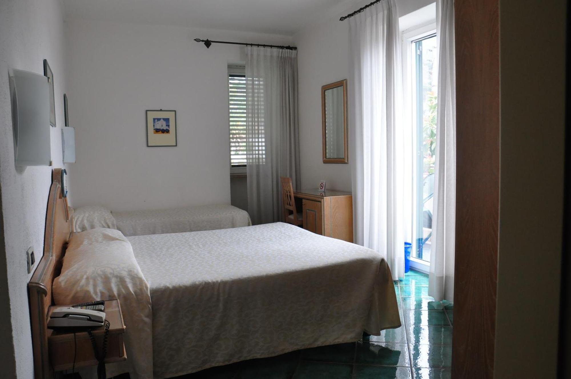 Hotel La Marticana イスキア島 エクステリア 写真