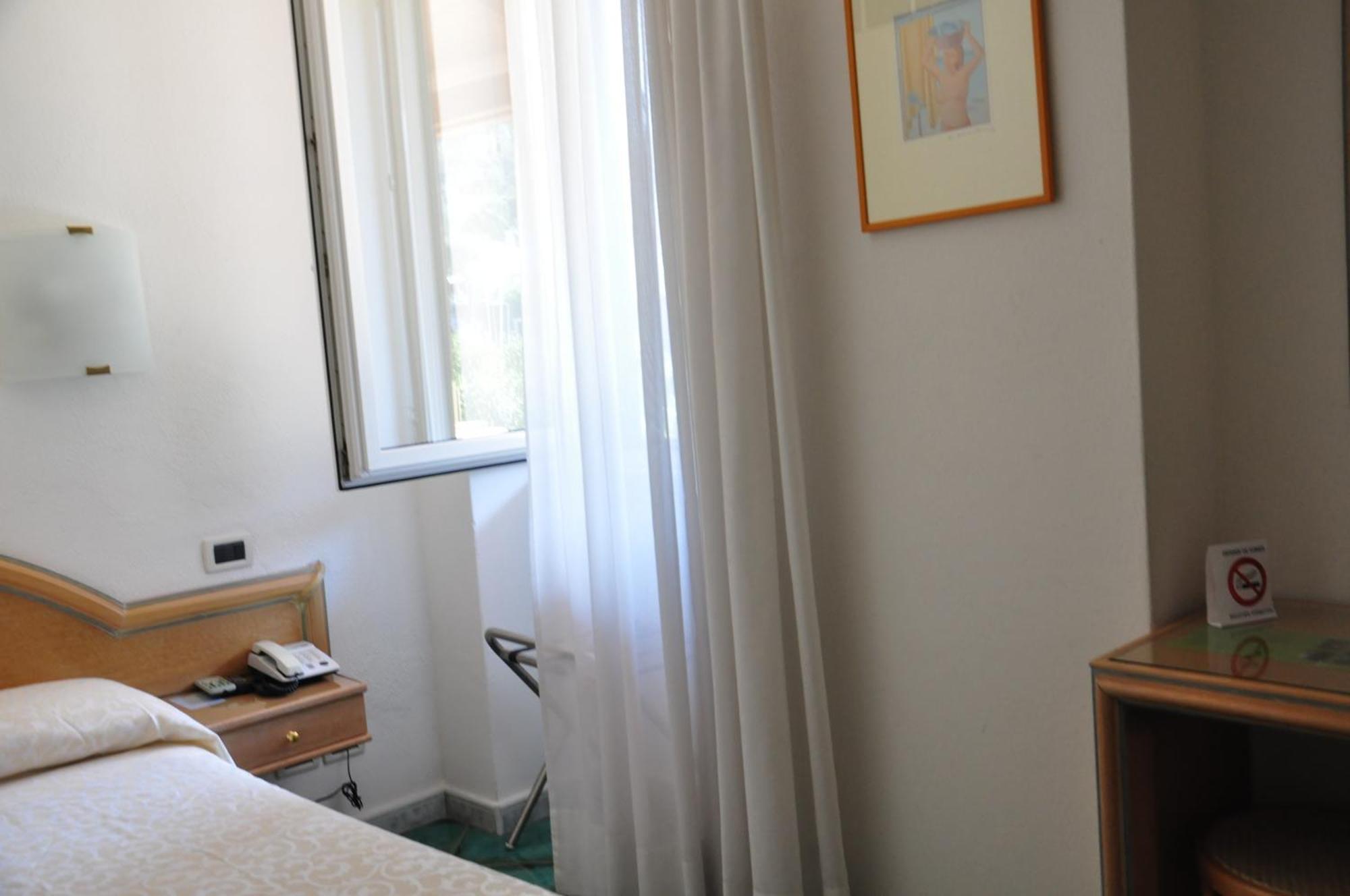 Hotel La Marticana イスキア島 部屋 写真