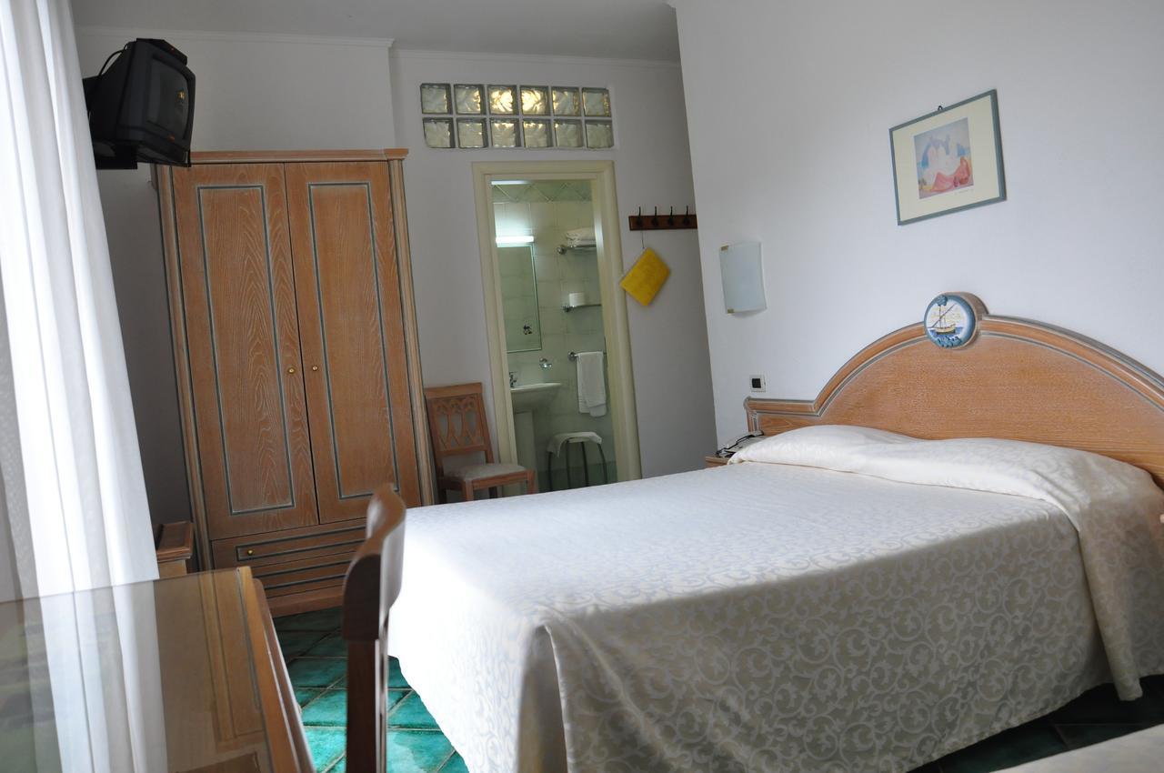 Hotel La Marticana イスキア島 エクステリア 写真