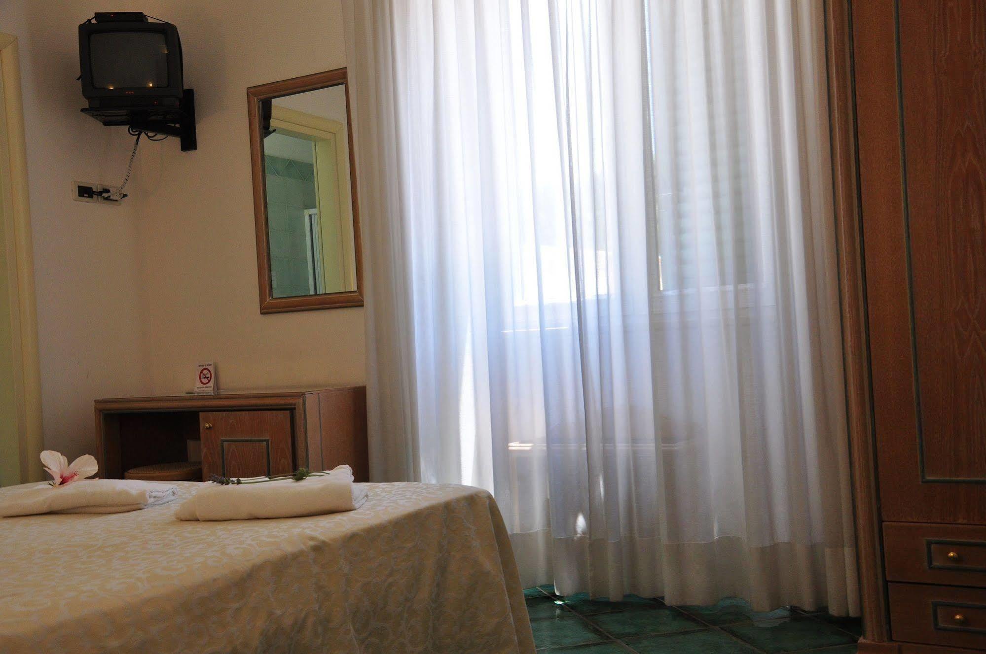 Hotel La Marticana イスキア島 エクステリア 写真